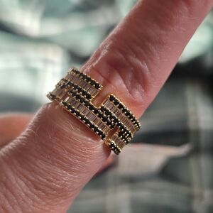 Elegant Gold and Black Women's Ring, Bomb Party Sun-kissed Glows